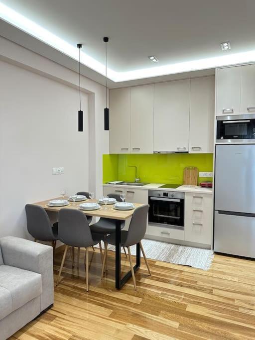 אתונה A Fully Renewed Modern Apartment מראה חיצוני תמונה