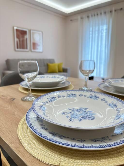 אתונה A Fully Renewed Modern Apartment מראה חיצוני תמונה