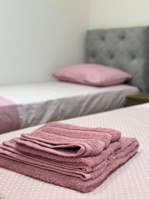 אתונה A Fully Renewed Modern Apartment מראה חיצוני תמונה